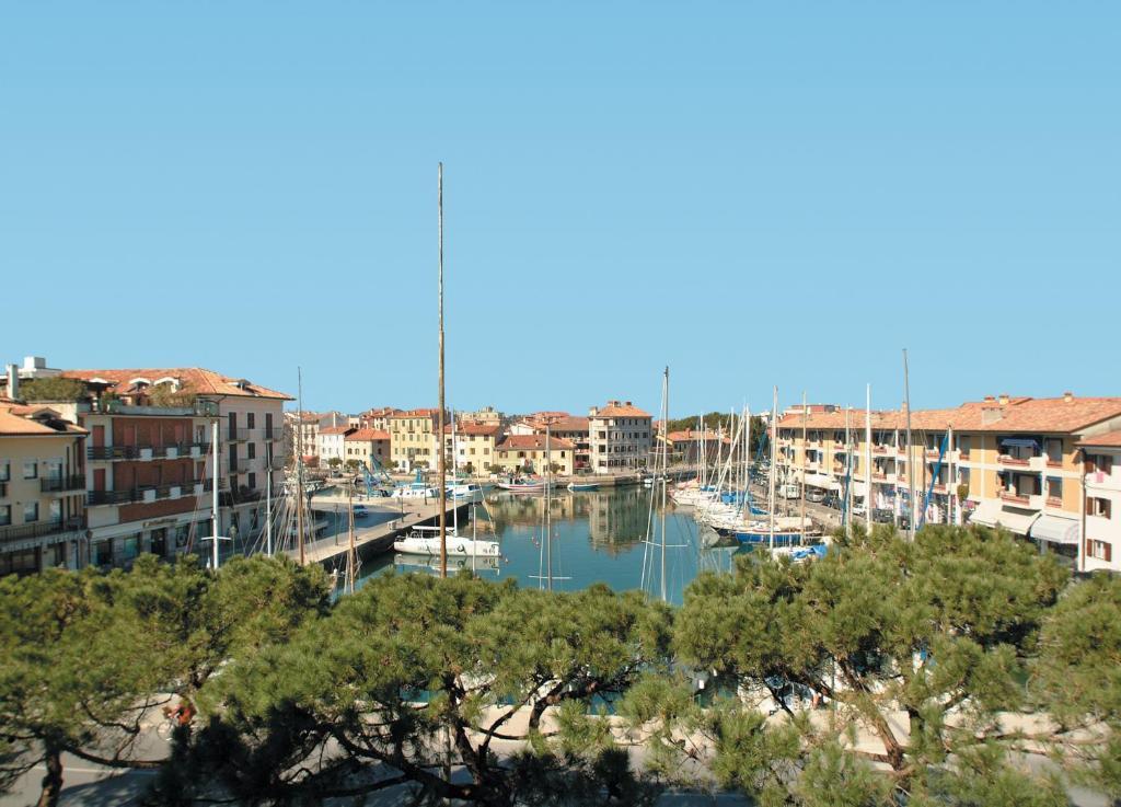 Hotel Metropole Grado Exterior foto